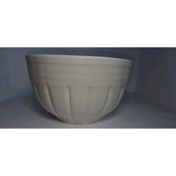 Roseville Ohio Pottery 10 Inch 891 White Mixing/Serving Bowl 1940s Rare Find - Picture 4 of 7